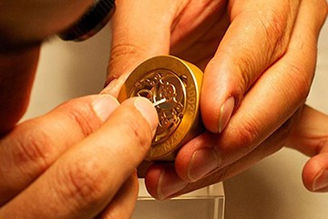 成都江诗丹顿手表官方售后点油