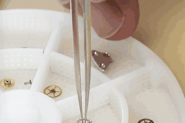 成都江诗丹顿表为什么走停